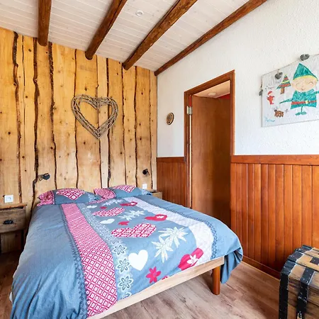 Montrond Apartment *