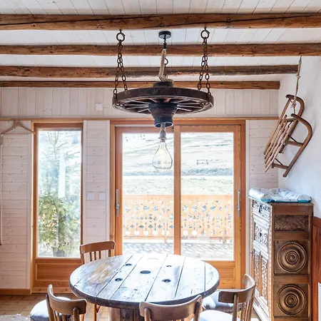 Montrond Apartment *