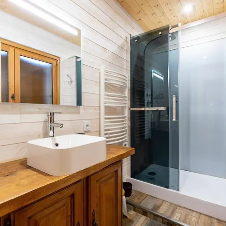 Montrond Apartment